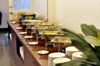 Pine-Breeze Hotel - فطور