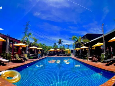 Yellow House Hotels near Kenting Haunted House