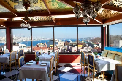 Seres Hotel Old City