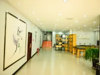 7 Days Premium Hotel (Yi County Shengyuan Shopping Center) - Bãi đậu xe