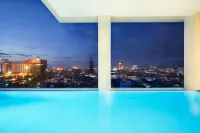โรงแรมซิมบูทีค - สระว่ายน้ำบนดาดฟ้า