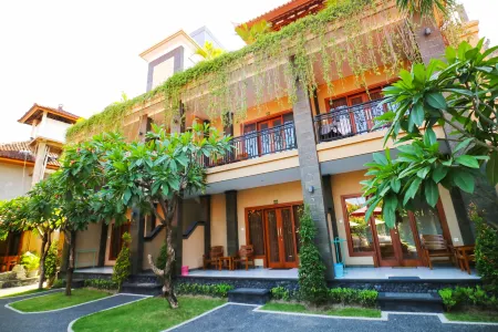 Gora Beach Inn
