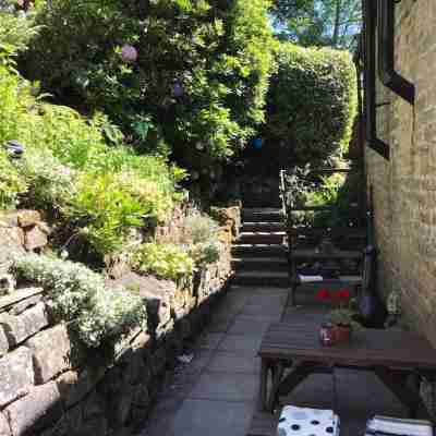 The Chequers Inn Hotel Exterior