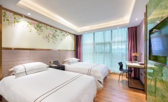 Bainian Hotel (Yiwu International Trade City)