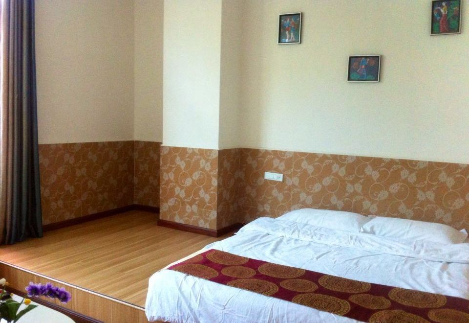Ruili Shuiyunju Business Hotel - Housity