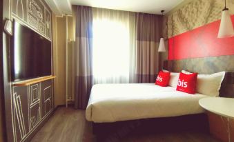 Ibis Hotel (Tianjin Railway Station North Square)