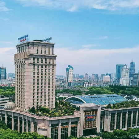 Wyndham Grand Plaza Royale Ningbo
