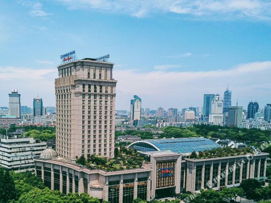 Wyndham Grand Plaza Royale Ningbo