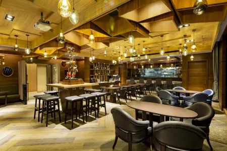 Just Palace Отели рядом с достопримечательностью «Bai Shih Lake Bridge»