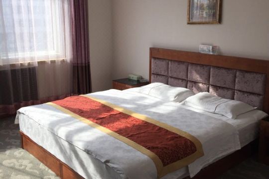 青冈蓝天商务宾馆