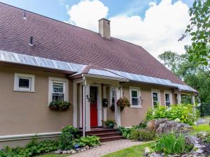 The Red Door B&B