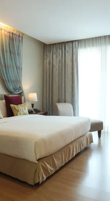 ห้องดีลักซ์ เตียงใหญ่ 1 เตียง