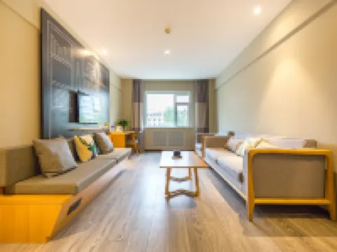 Ibis Hotel (Lanzhou Dongfanghong Plaza Guofang Department)