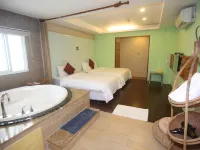 Water Front Hotel Hotels near Kenting Night Market