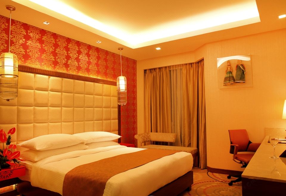 더 메트로폴리탄 호텔 & 스파 뉴델리의 고급스러운 로비