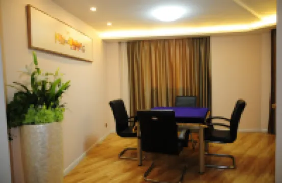 Xiangshan Oak Hotel (Xiangshan Wanda Plaza Passenger Transport Center)