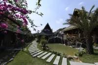 Shizai Yundian Farm Hotels in Ruili