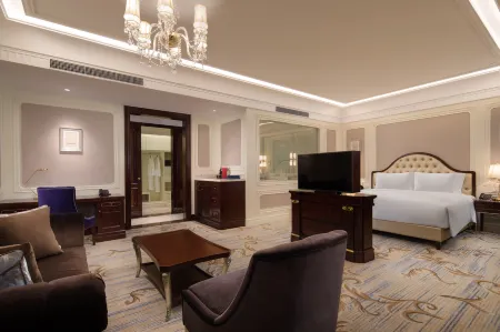 Radisson Blu Forest Manor Shanghai Hongqiao Отели рядом с достопримечательностью «Shanghai Guoji Qichecheng-Qiche Zhanlan Center»