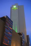 Holiday Inn & Suites Makati