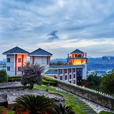 Luzhou Nanyuan Hotel