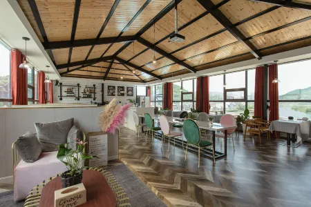 Yishan Bangshui Hotel