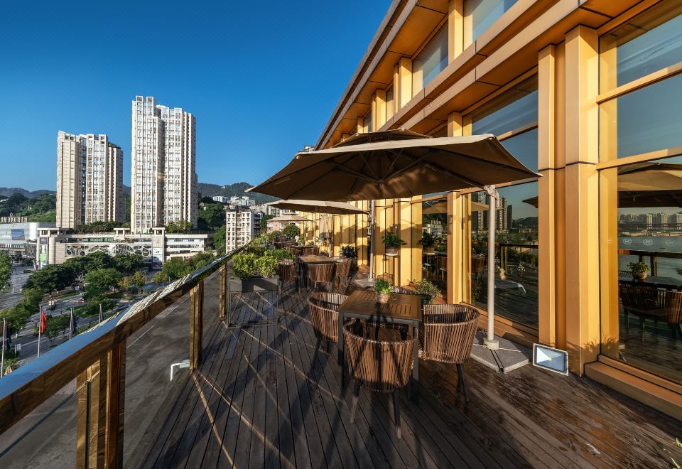 3. 충칭 쉐라톤 호..