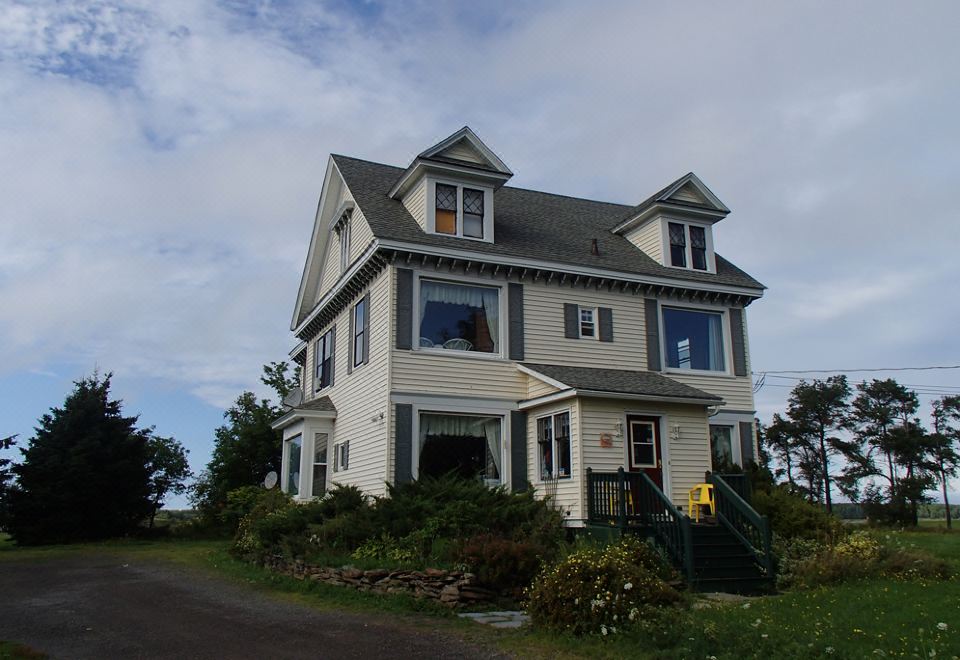 Jubilee Cottage Inn - Housity