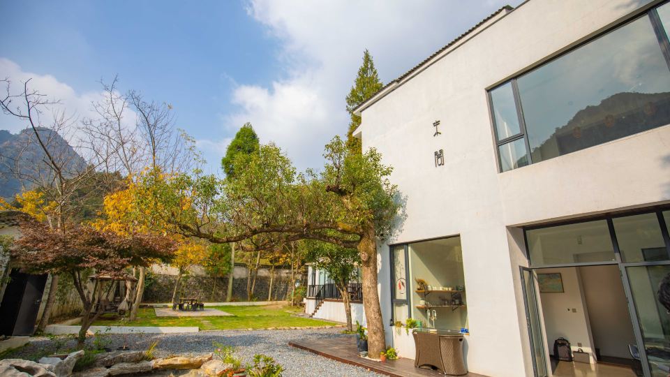 MO GE HOMESTAY HOTEL