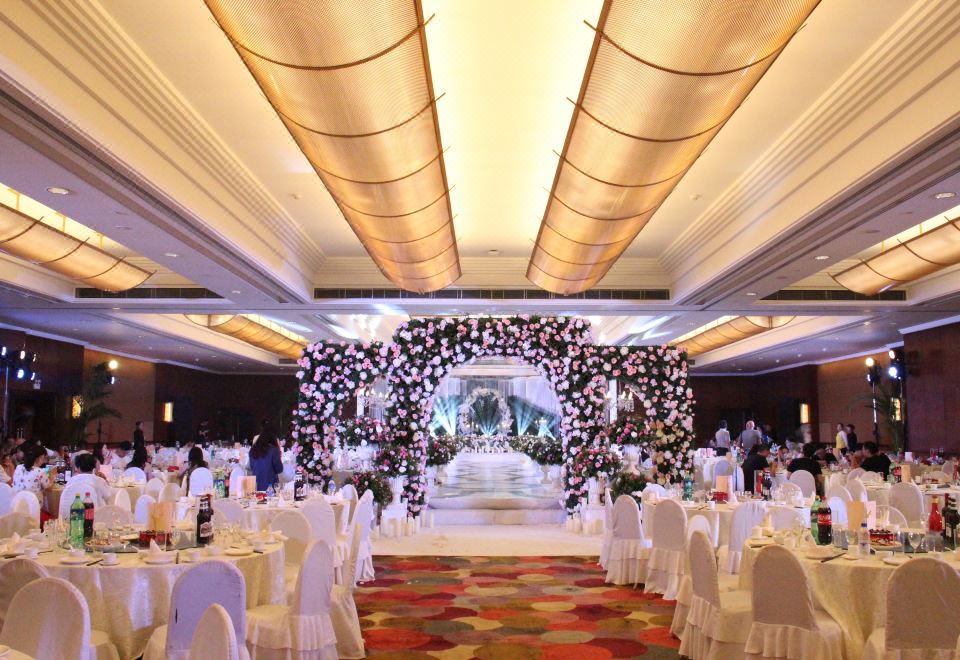 3. 카이 와 플라자..