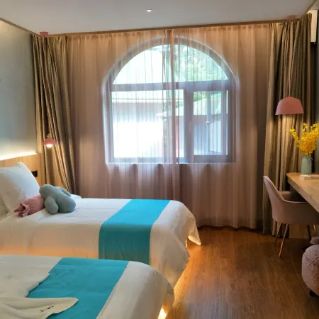 Huali Bieyuan Boutique Hotel
