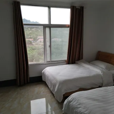 Mengyin Health Preservation Park Farmhouse