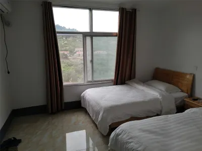 Mengyin Health Preservation Park Farmhouse