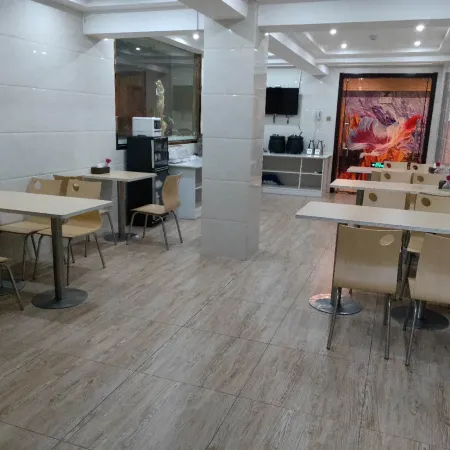 Qingmu Hotel (Chaohu Wanda Plaza Dongtang Road)