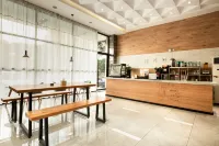 Xian Hotel (Hezhou Municipal Plaza Store) - románticos