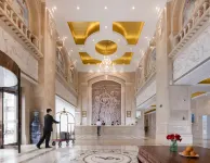 Vienna Hotel(Taihe Baitai Xingma international store) - parking