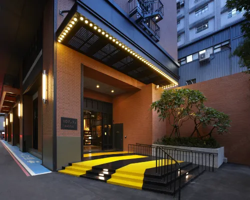 Just Sleep Sanchong Hotels near Luzhou District