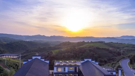 Yuyao Old Shen's Tea House Отели рядом с достопримечательностью «Danshanchishui Scenic Resoprt»