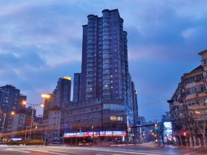 Orange Hotel (Shanghai Wuning Road Metro Station)