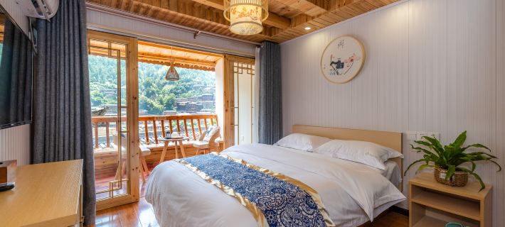 Huajian Xiaozhu Inn โรงแรมในเหลยซาน