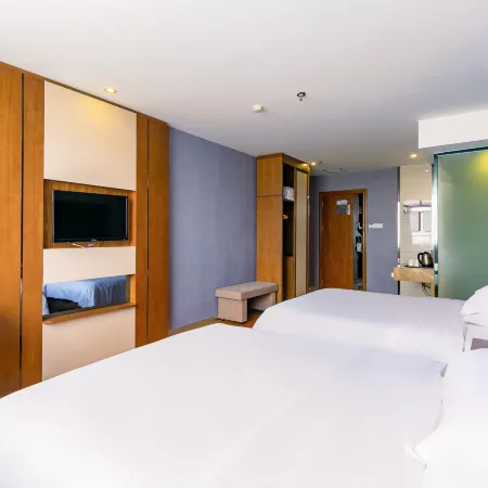Jingtone Hotel (Laibin City Square Wal-Mart Binjiangyuan)