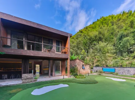 Qizhu Qinglongwu Boutique Hostel Отели рядом с достопримечательностью «Yan Ziling’s Angling Terrace»