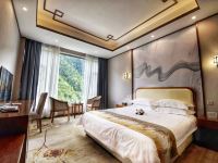 四姑娘山云逸锦峰酒店 - 别致观景大床房