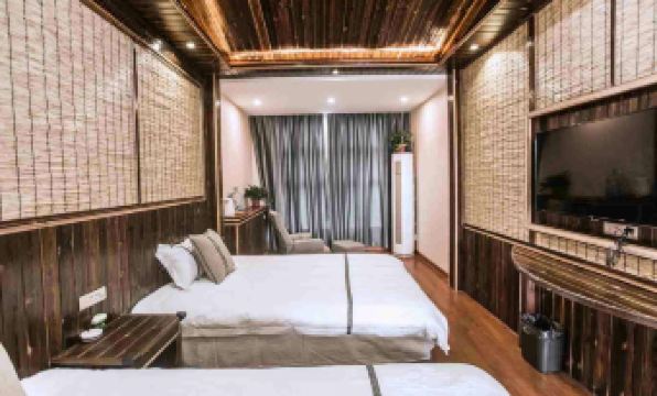 Terracotta Army Theme Apartment