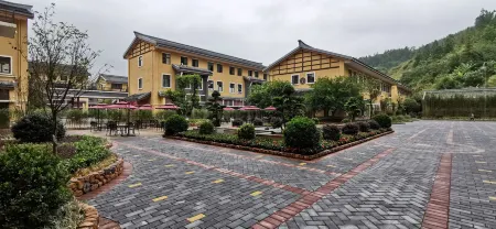 Fangyuan Holiday Hotel Отели рядом с достопримечательностью «Fujian Tulou (Yongding) Tourist Attraction»
