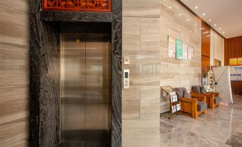 Elong R.YUN Hotel (Tiantaishan High-Speed Railway Station)