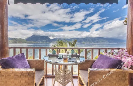 次第花開客棧（瀘沽湖大落水店）