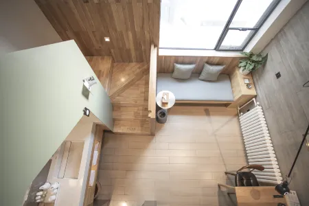 Jiujianfang (Xiangyang Railway Station People's Square) Отели рядом с достопримечательностью «Xiangyang Vocational and Technical College»