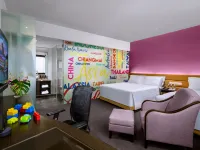Furama City Centre Hotels near Chinatown Point
