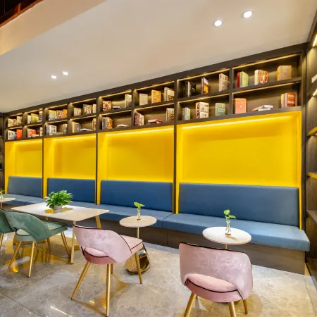 Y Hotel(Peizhou Pizhou Peach Blossom Island Branch)