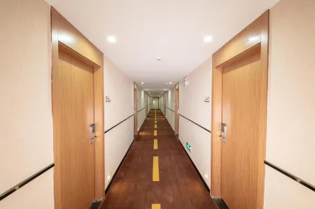 May Sunshine Hotel (Jinzhong Dayancheng Branch) Отели рядом с достопримечательностью «Hengyang Zoo»